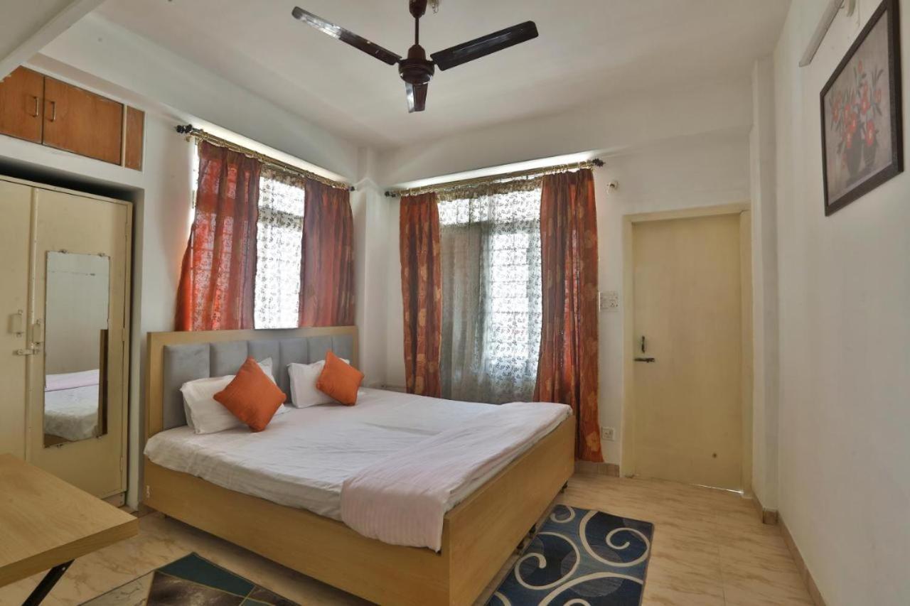 Villa Shivdwelling à Ujjain Extérieur photo